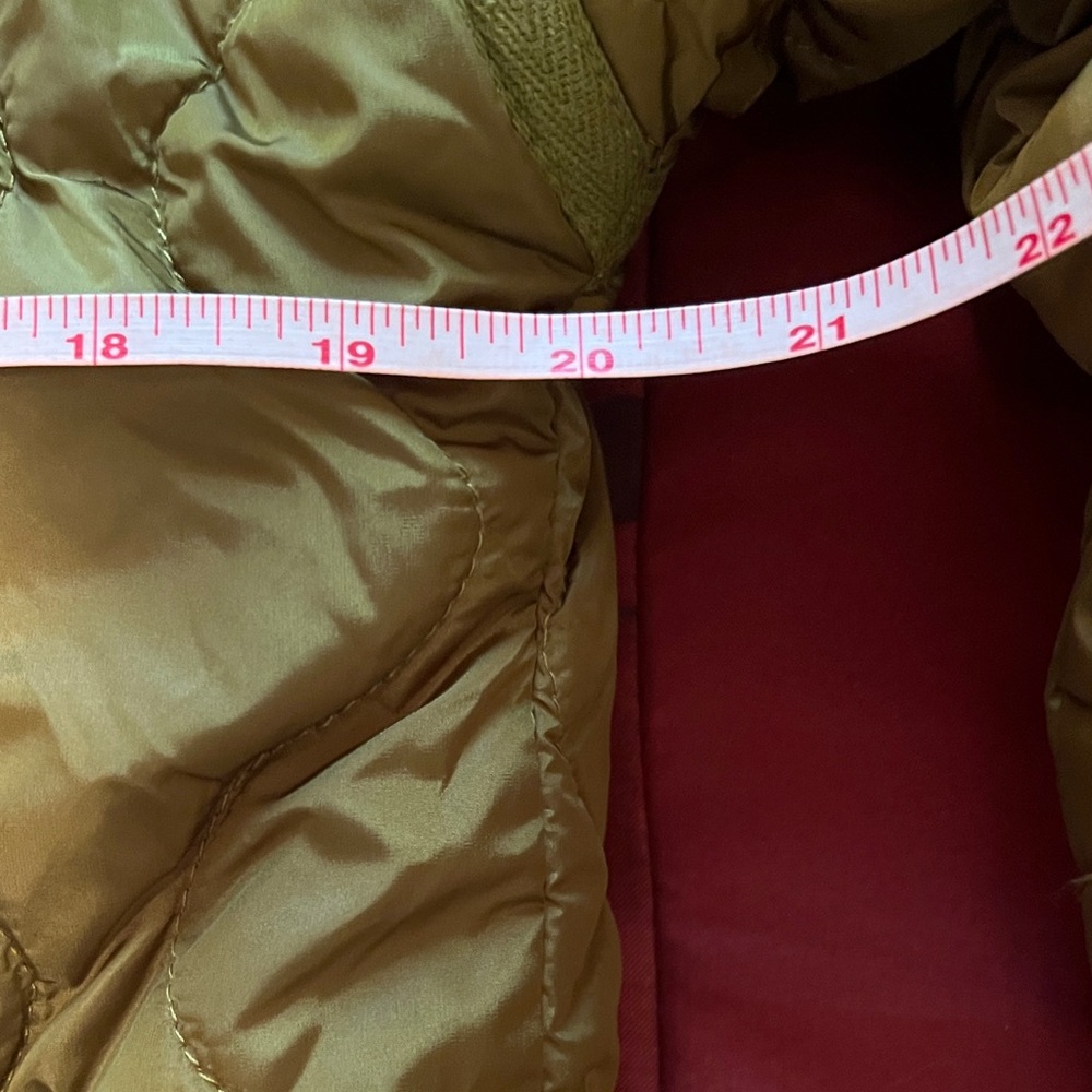 Blank NYC Olive Green Quilted Puffer Jacket with White Accents Women Small (S) - Picture 15 of 15